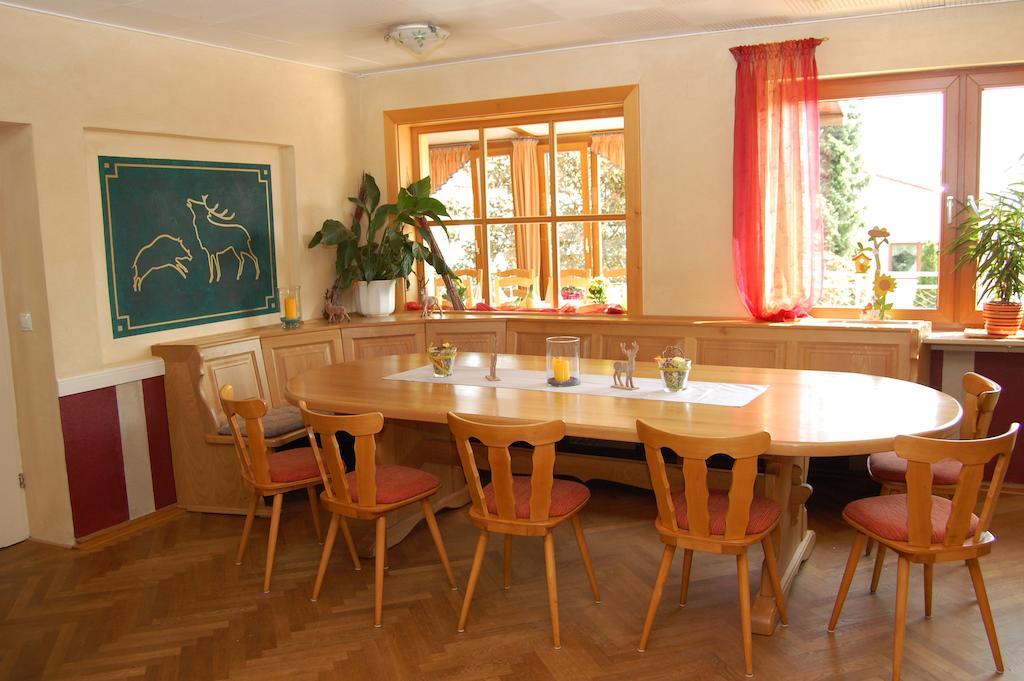 Landgasthof Jaegerstuebchen Neustadt an der Weinstrasse Exterior photo