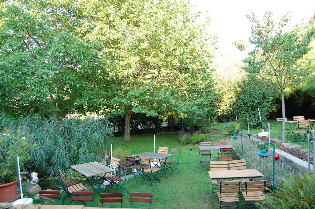 Landgasthof Jaegerstuebchen Neustadt an der Weinstrasse Exterior photo